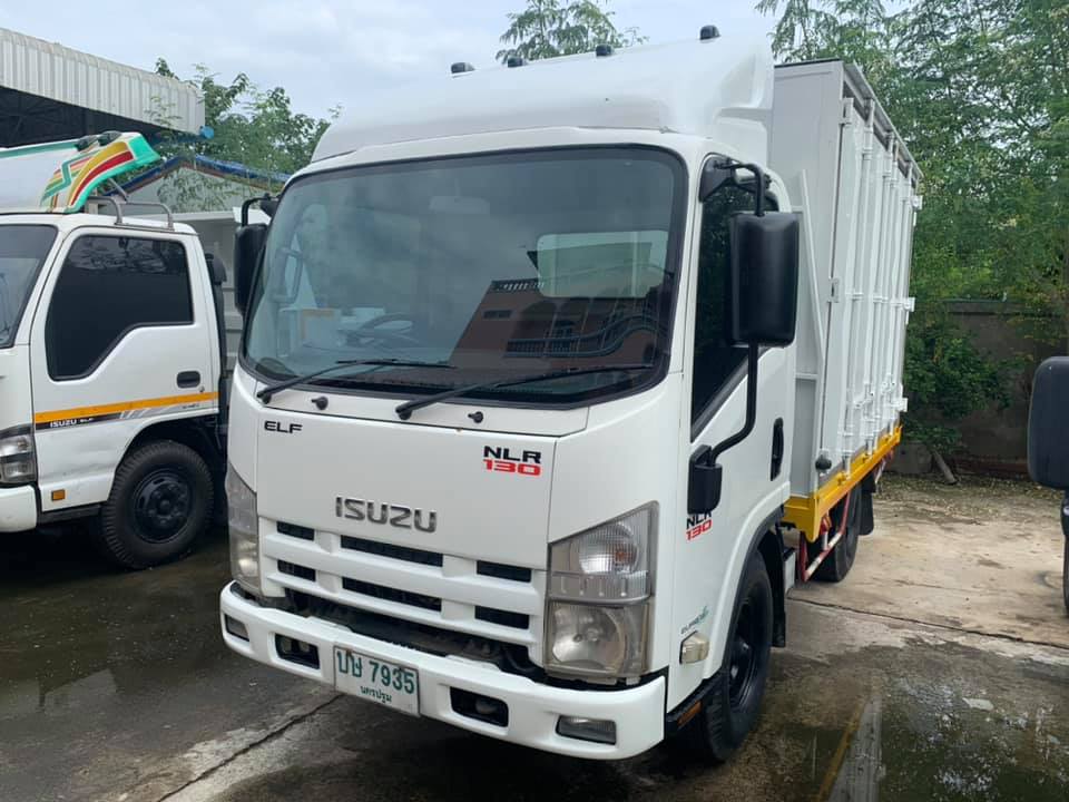 ISUZU NLR ปี 54 เครื่อง 130 แรง ตู้บรรทุก เอกสารพร้อมโอน